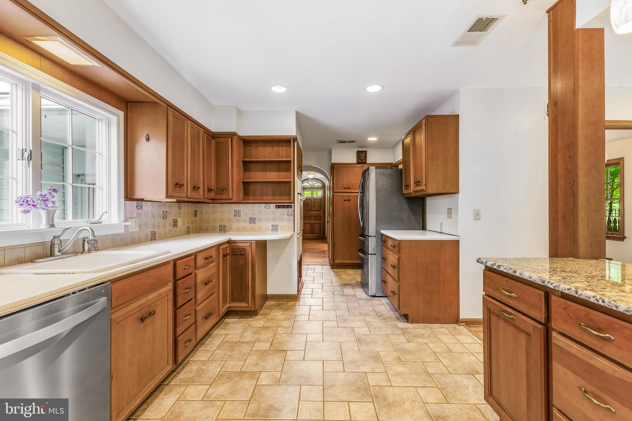 COLLEGE HEIGHTS - Residential
