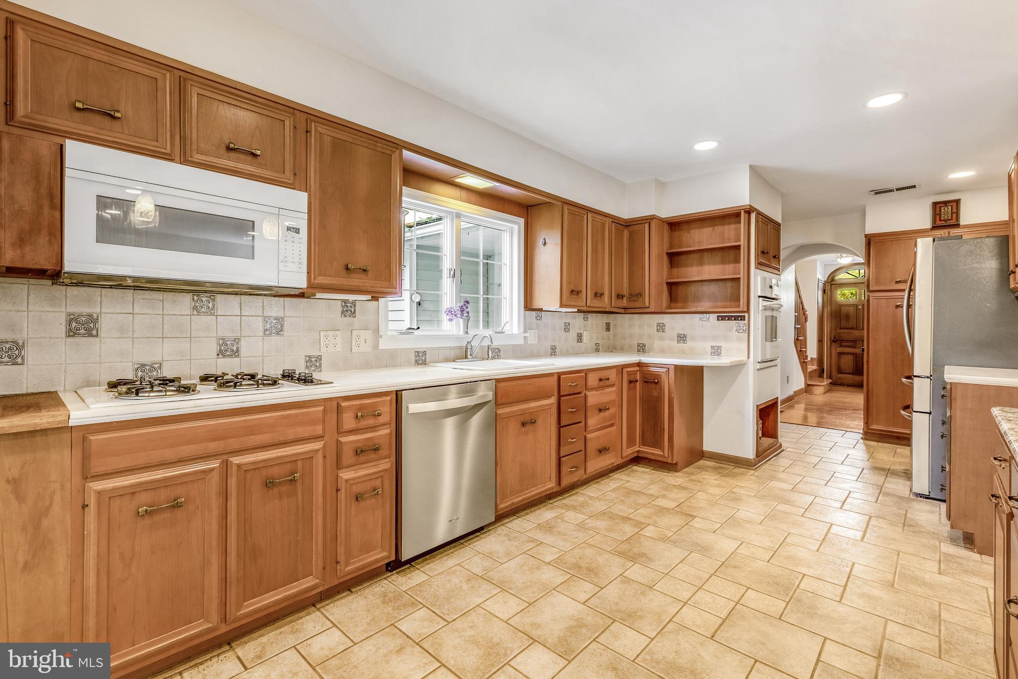 COLLEGE HEIGHTS - Residential