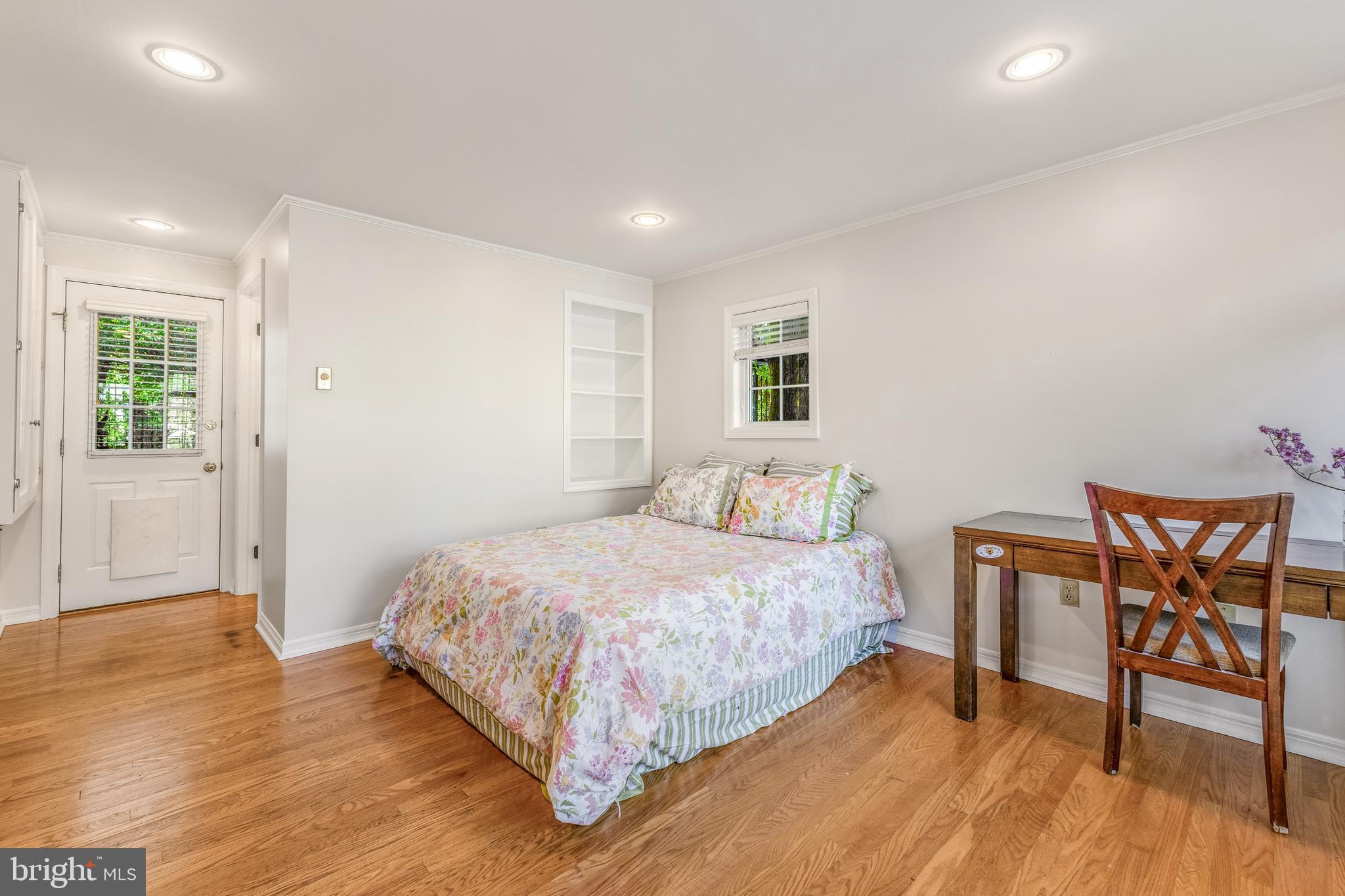 COLLEGE HEIGHTS - Residential