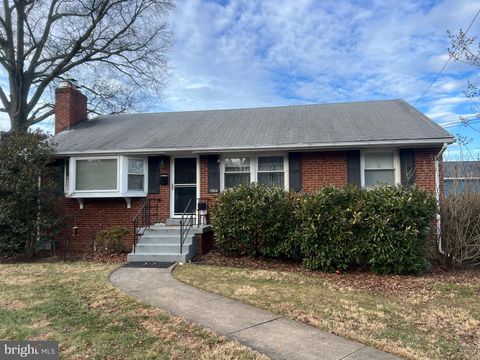 2504 KENILWORTH STREET N ARLINGTON VA 22207