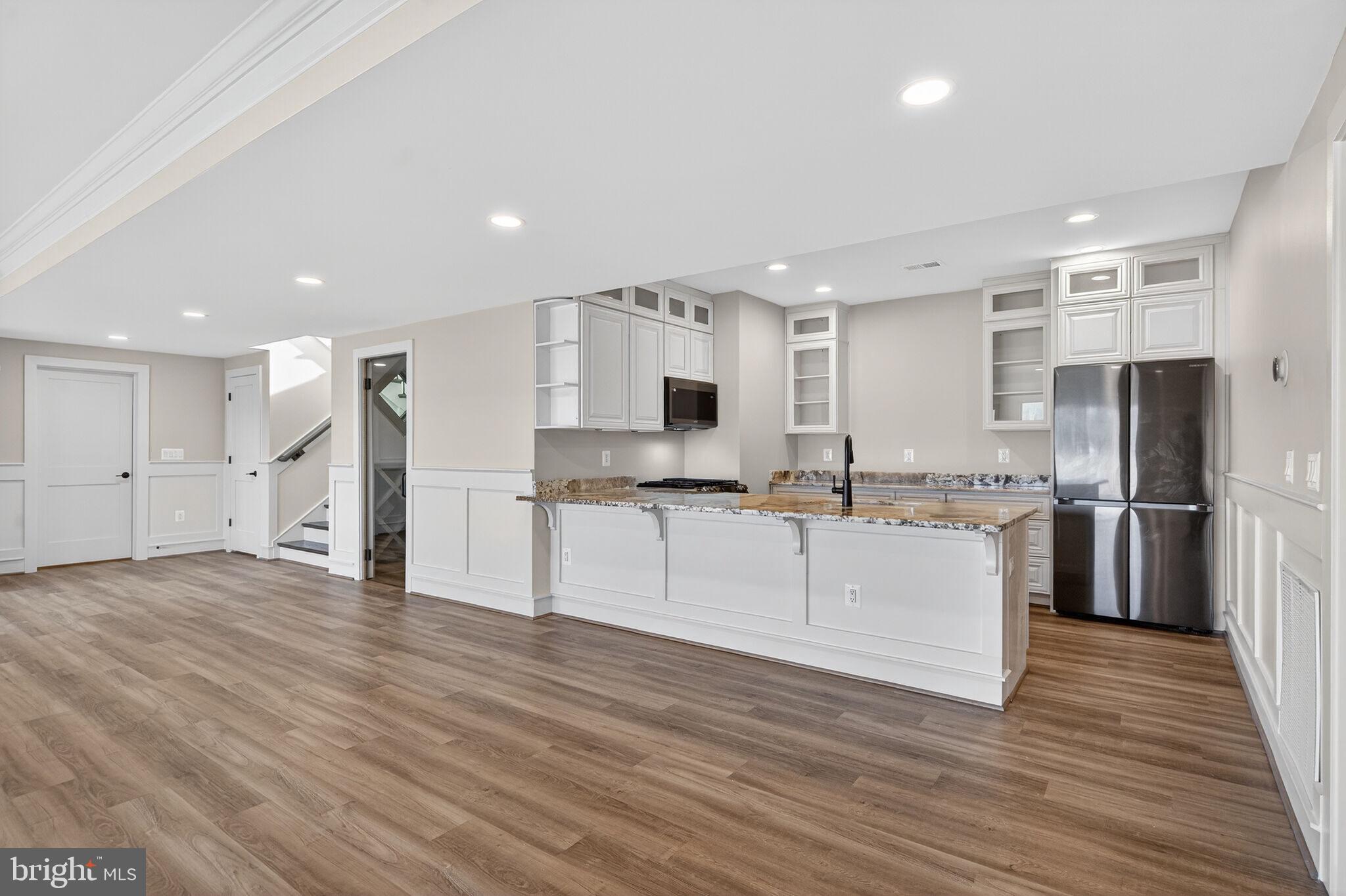 ROCK ISLAND LANDING - Residential