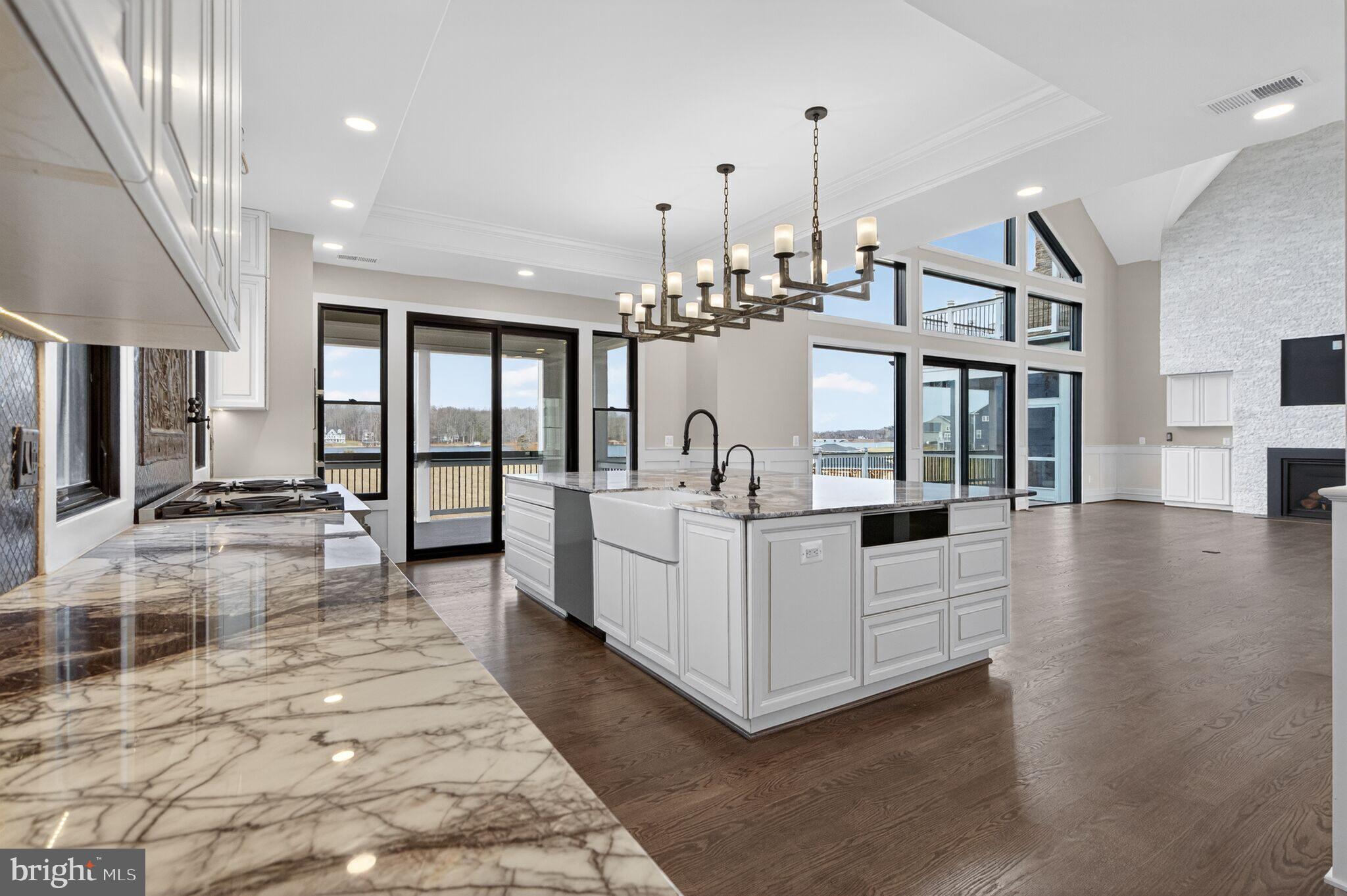 ROCK ISLAND LANDING - Residential