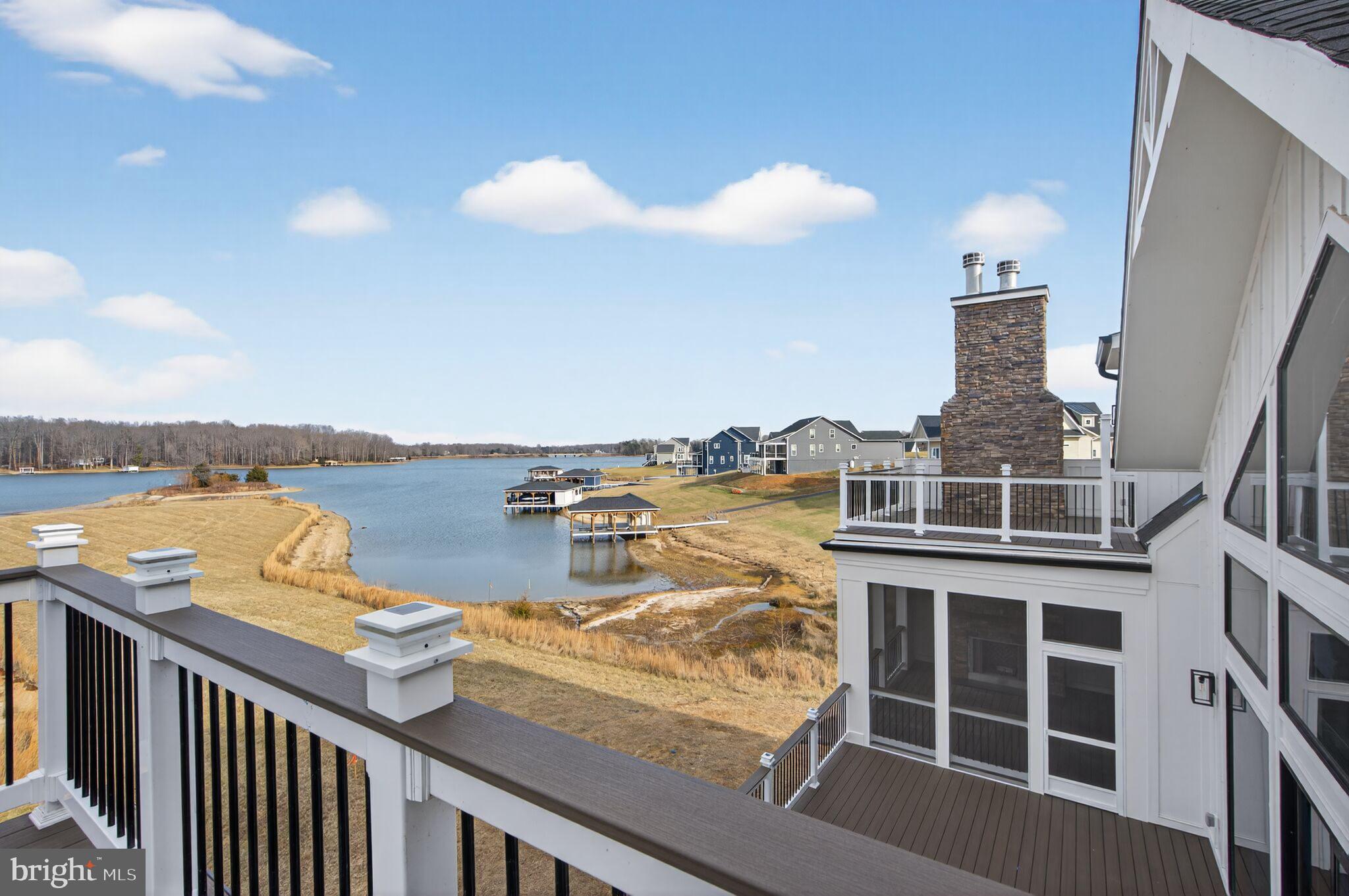 ROCK ISLAND LANDING - Residential