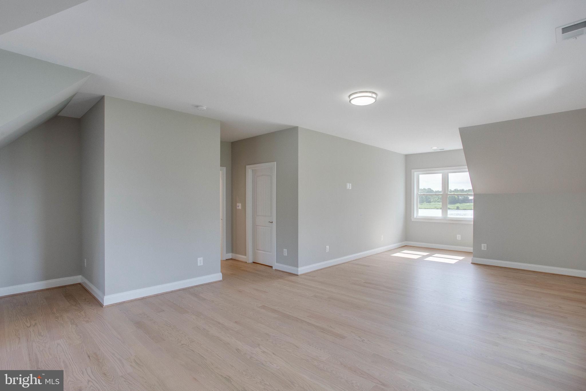 ROCK ISLAND LANDING - Residential