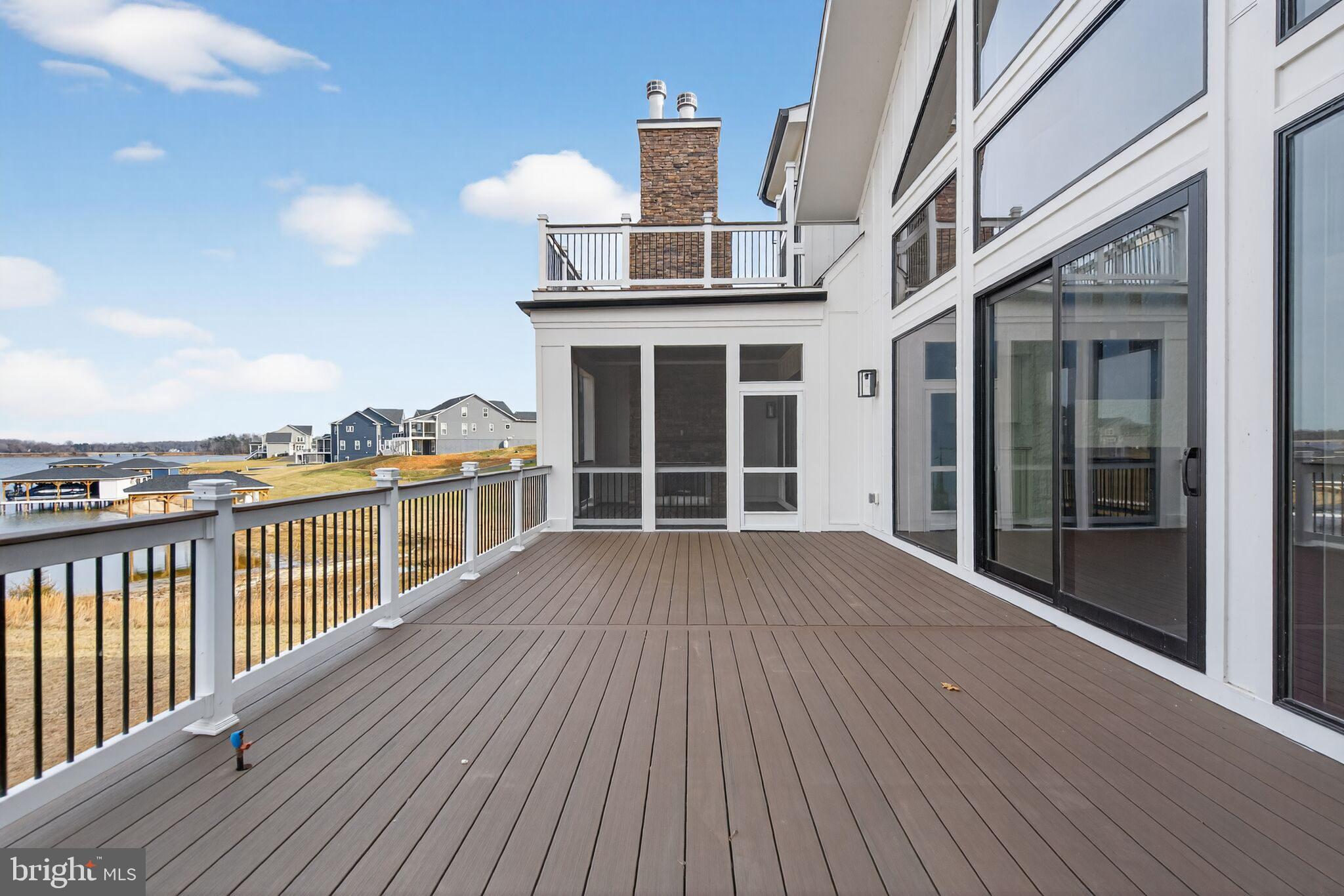 ROCK ISLAND LANDING - Residential