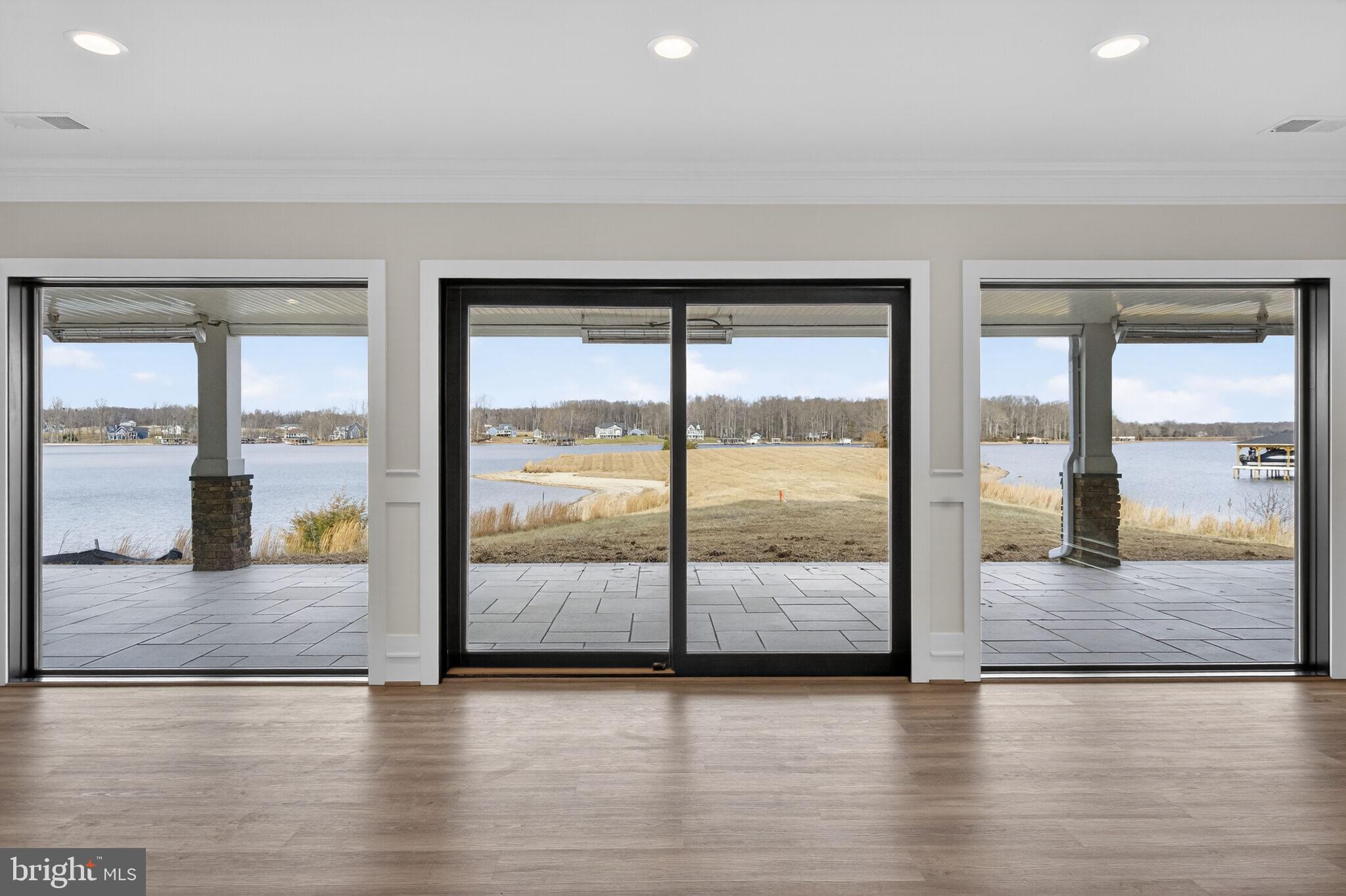 ROCK ISLAND LANDING - Residential