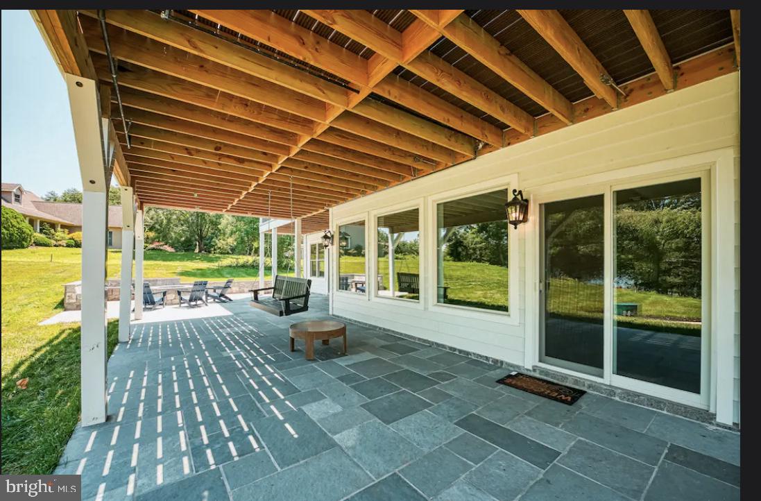 ROCK ISLAND LANDING - Residential