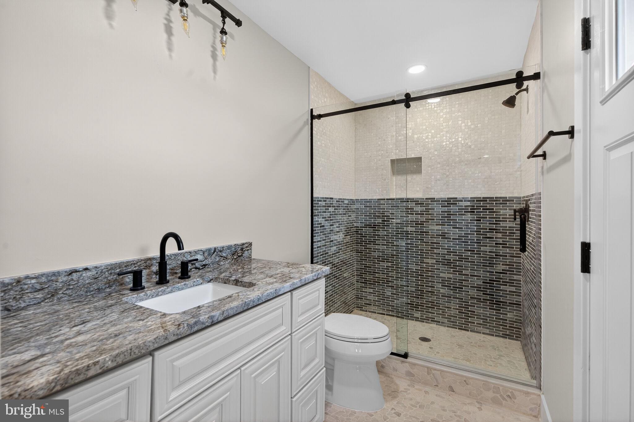 ROCK ISLAND LANDING - Residential