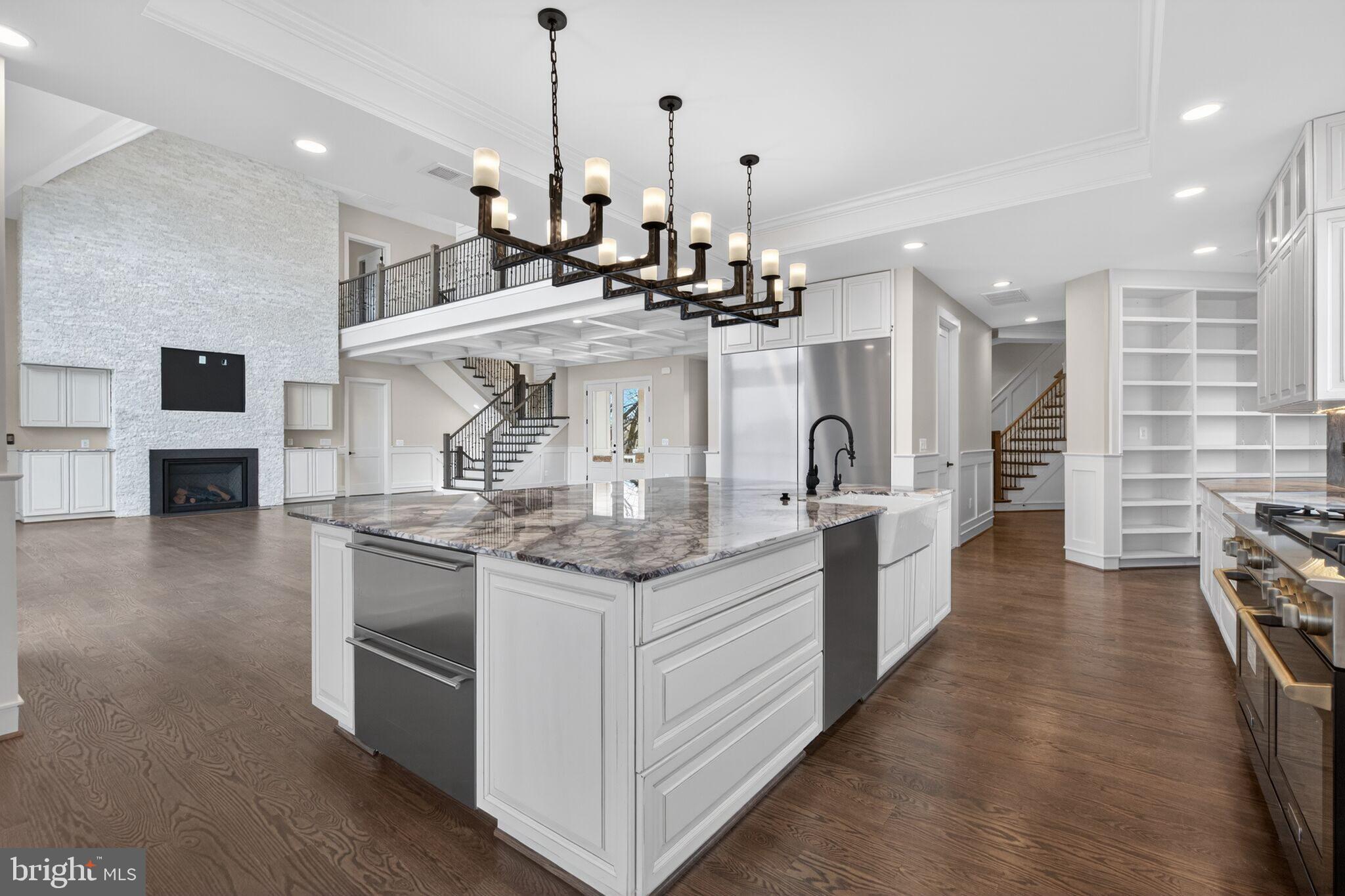 ROCK ISLAND LANDING - Residential