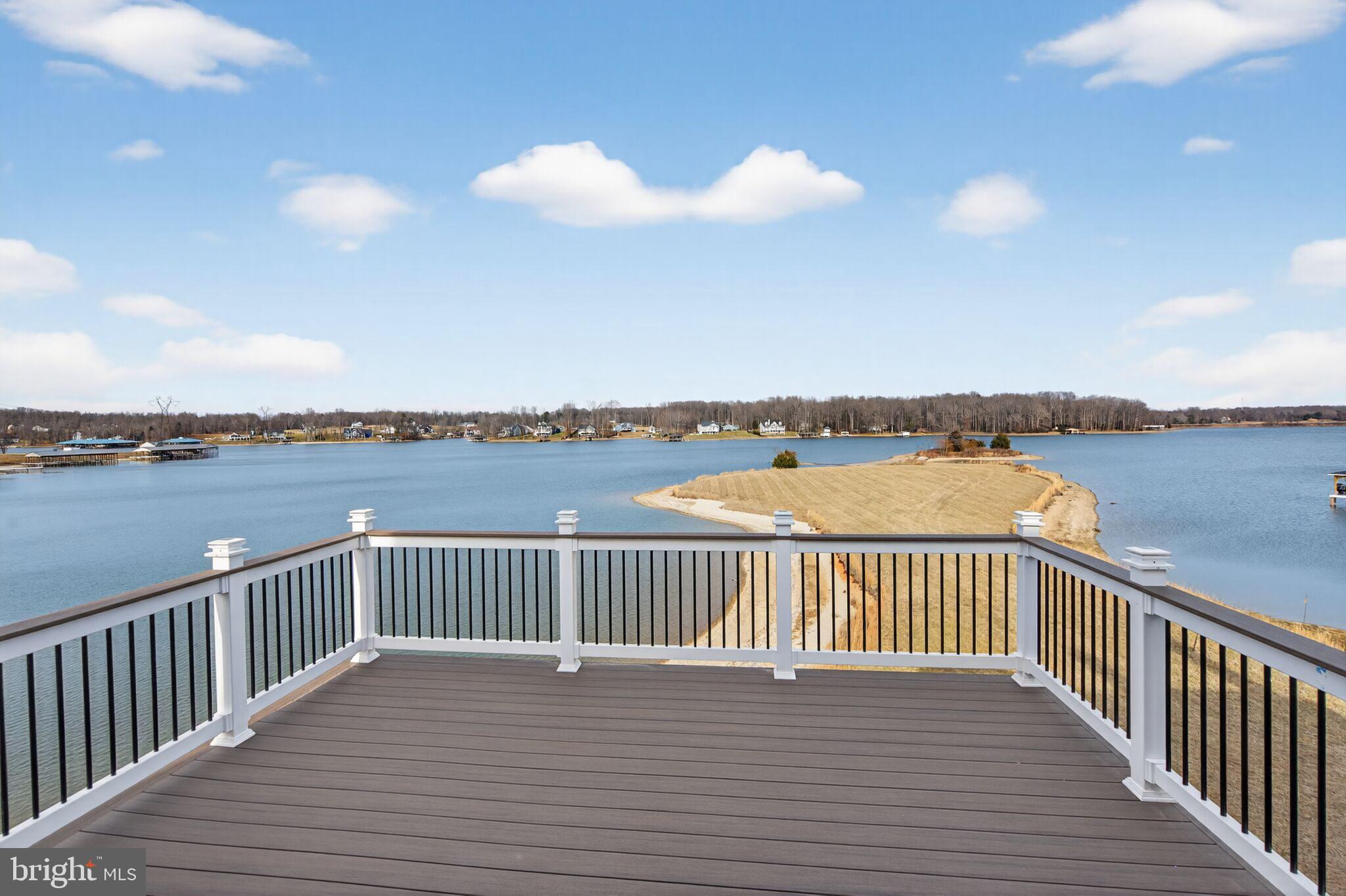 ROCK ISLAND LANDING - Residential