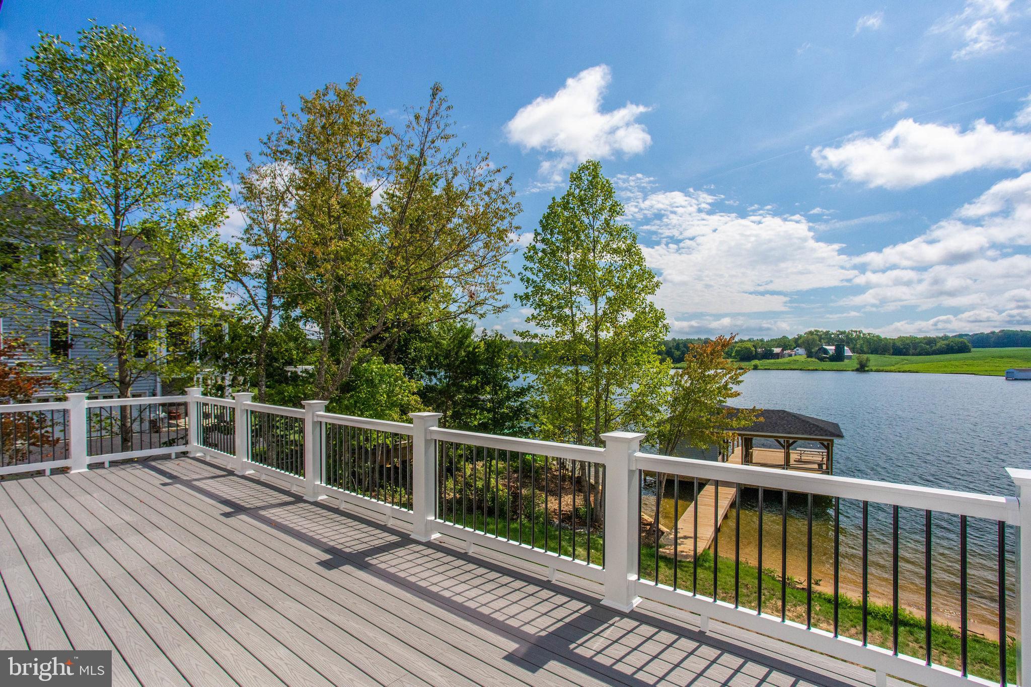 ROCK ISLAND LANDING - Residential