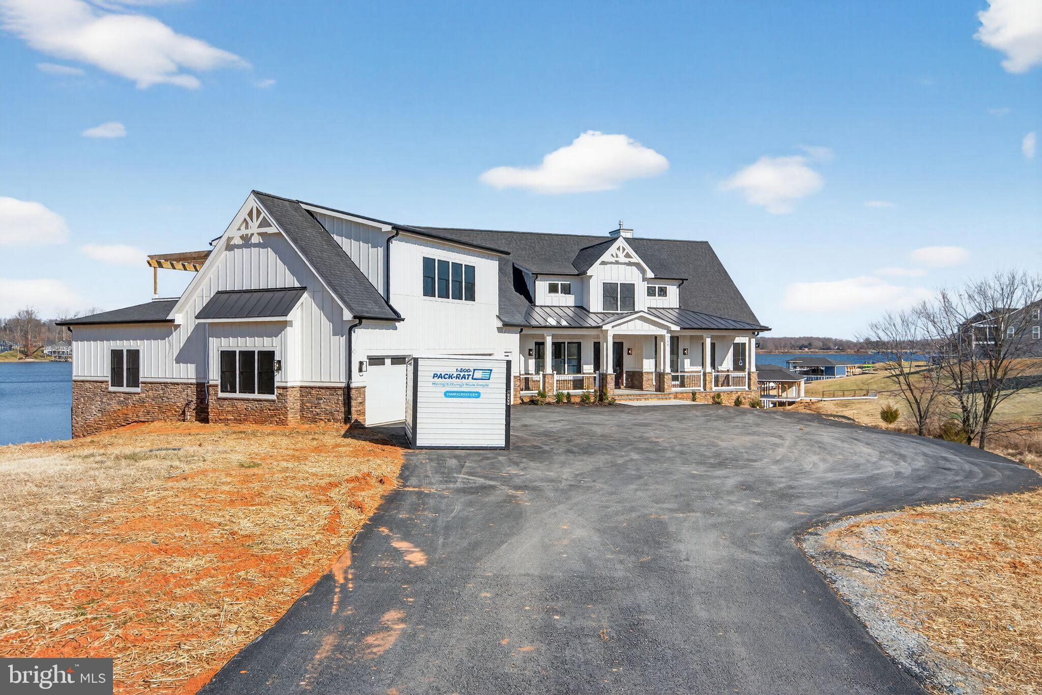 ROCK ISLAND LANDING - Residential