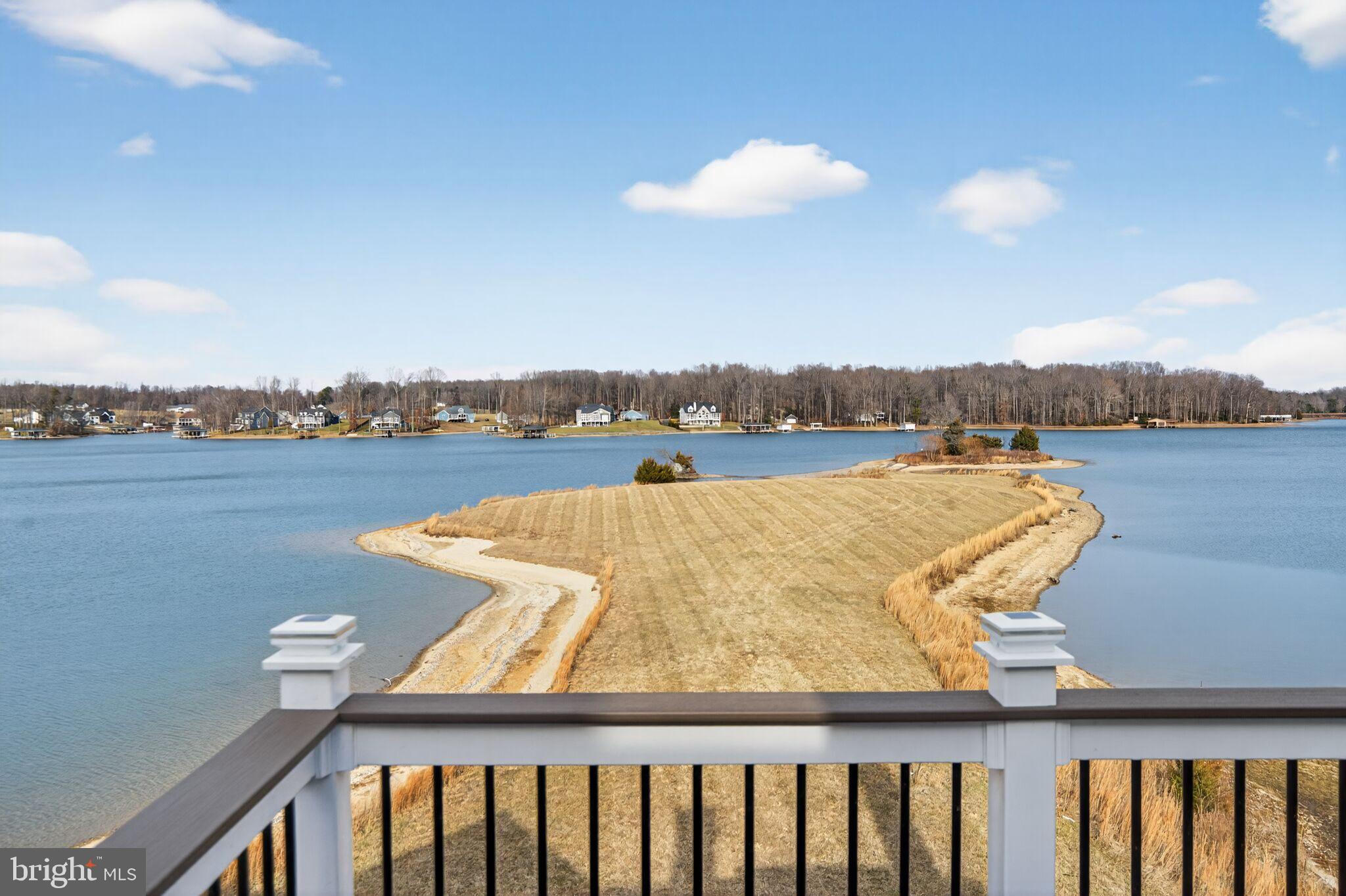 ROCK ISLAND LANDING - Residential