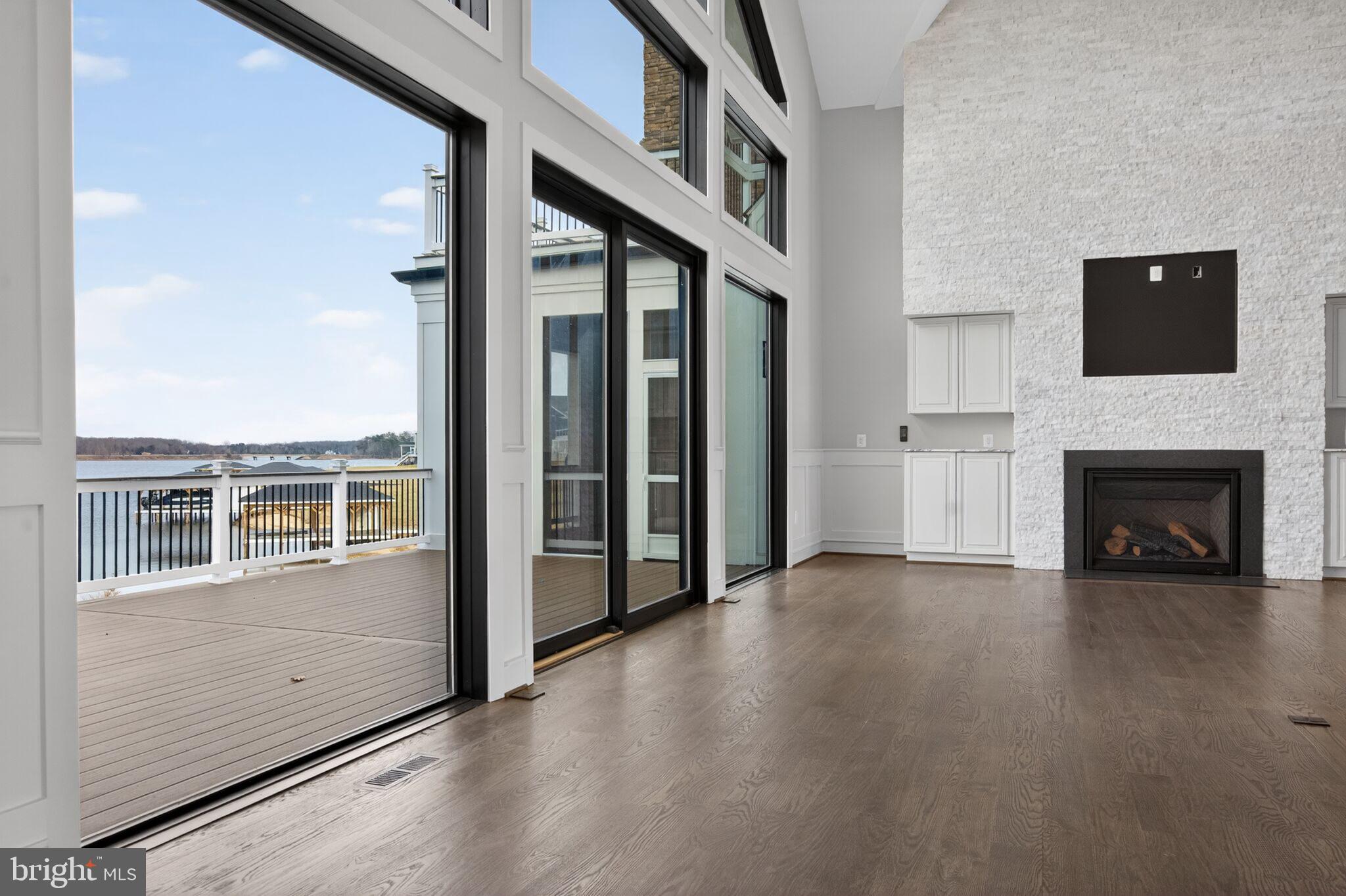 ROCK ISLAND LANDING - Residential