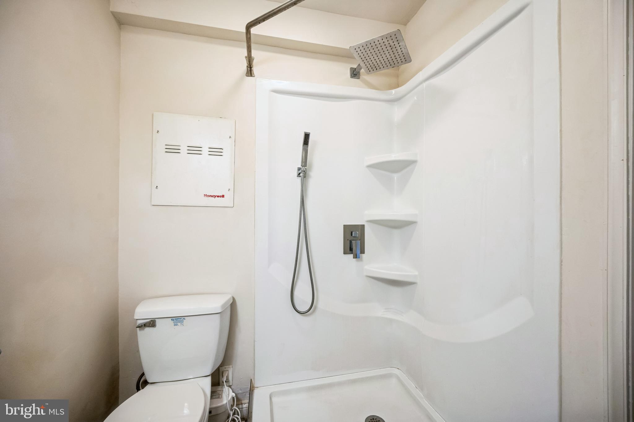 WELLINGTON MANOR - Residential