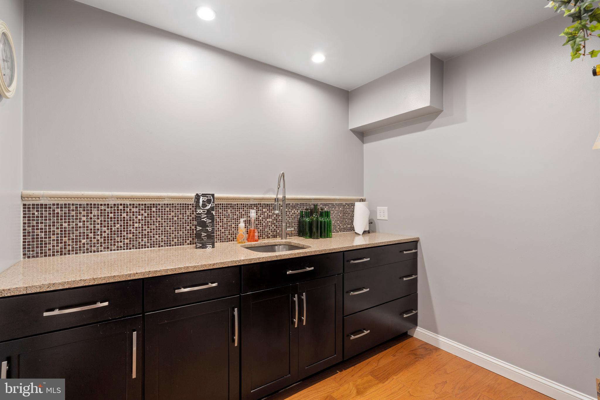 RIVERWALK - Residential