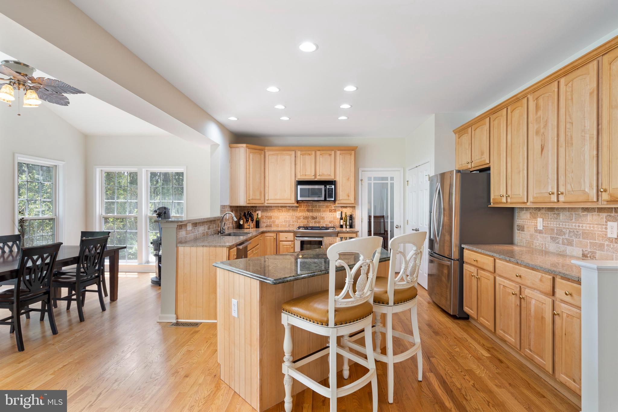 RIVERWALK - Residential