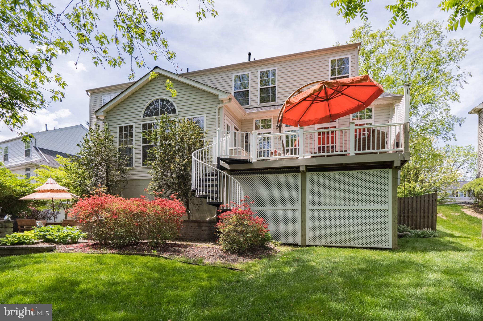 RIVERWALK - Residential