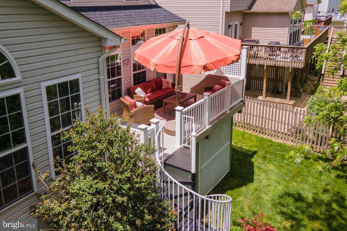 RIVERWALK - Residential