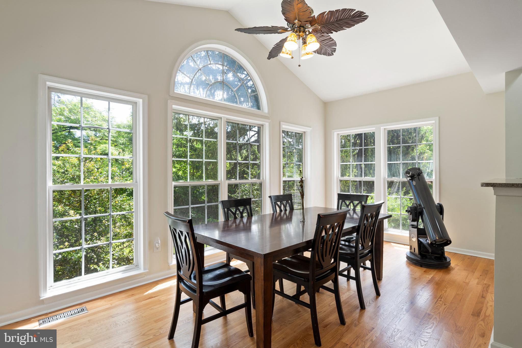 RIVERWALK - Residential