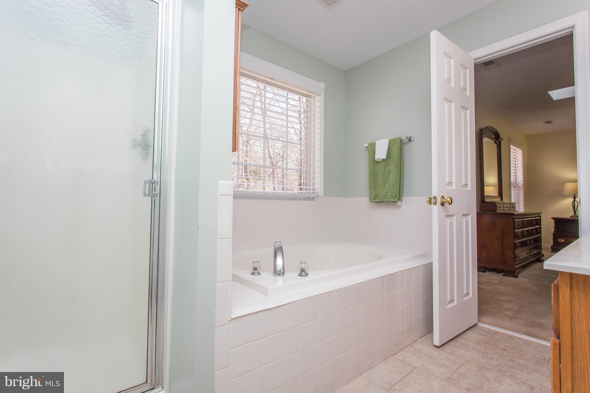 LAKE WILDERNESS - Residential