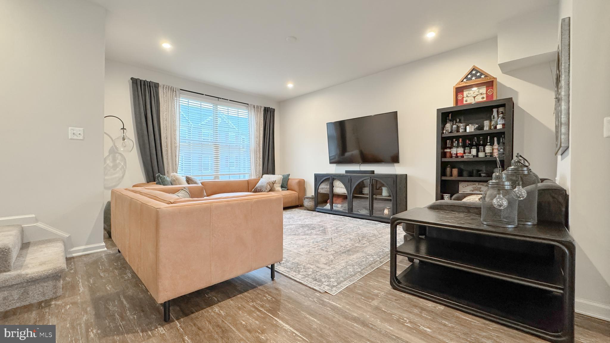 NEW POST ON THE RAPPAHANNOCK - Residential