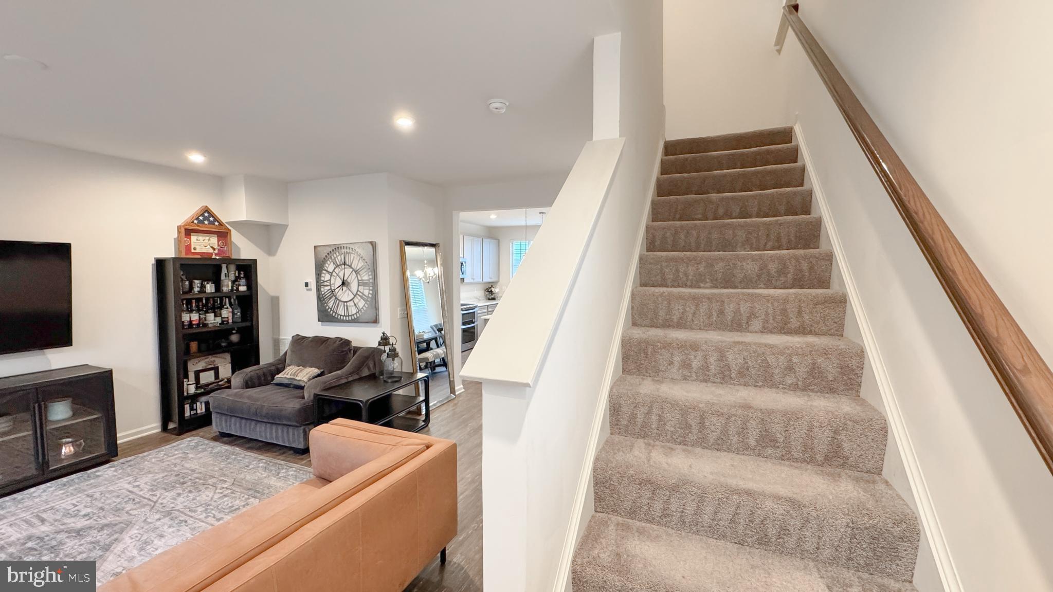 NEW POST ON THE RAPPAHANNOCK - Residential