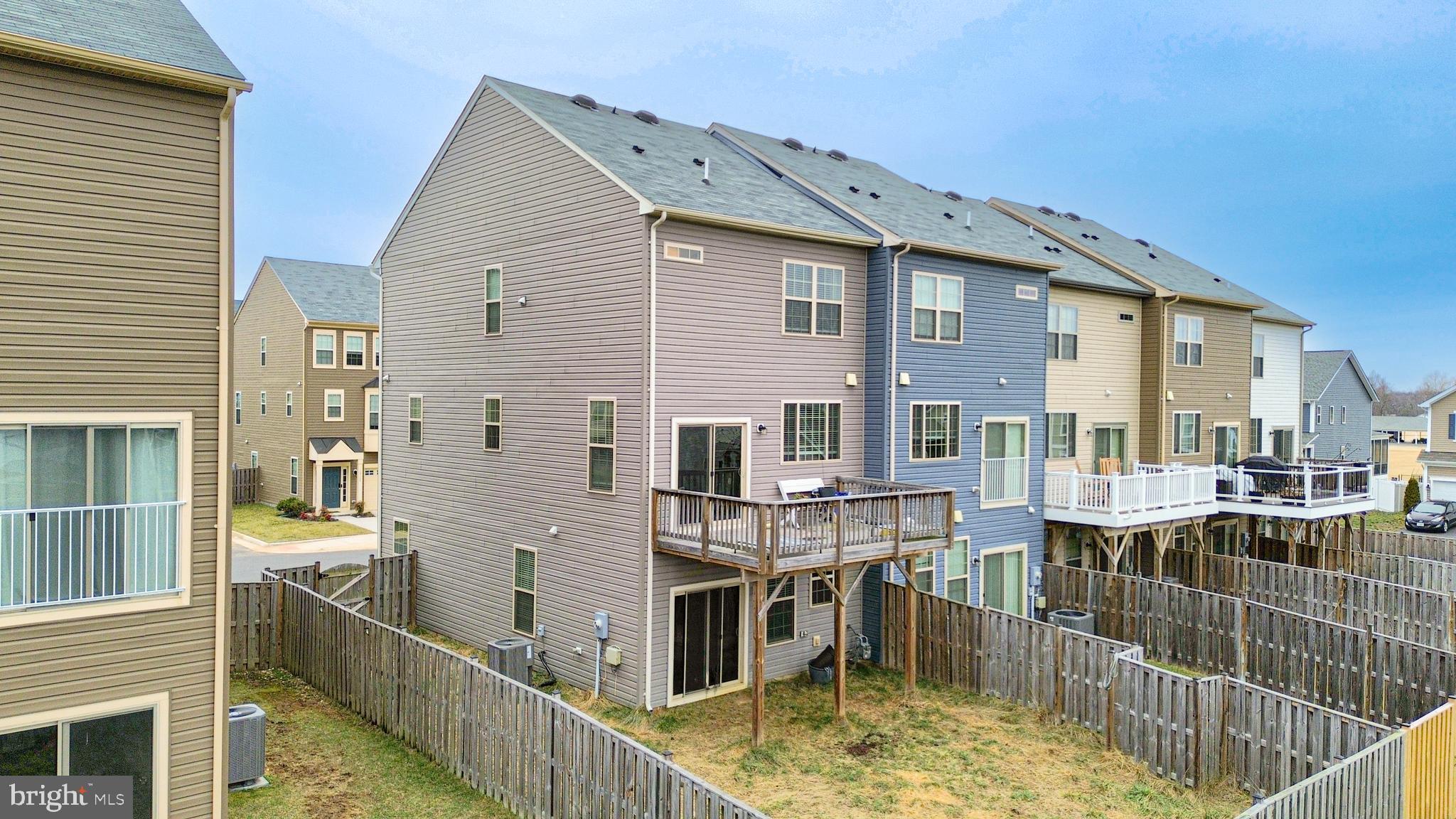 NEW POST ON THE RAPPAHANNOCK - Residential