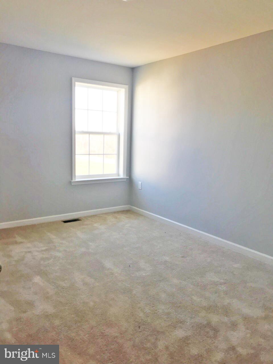 THE VILLAGE OF WASHINGTON TRAIL - Residential