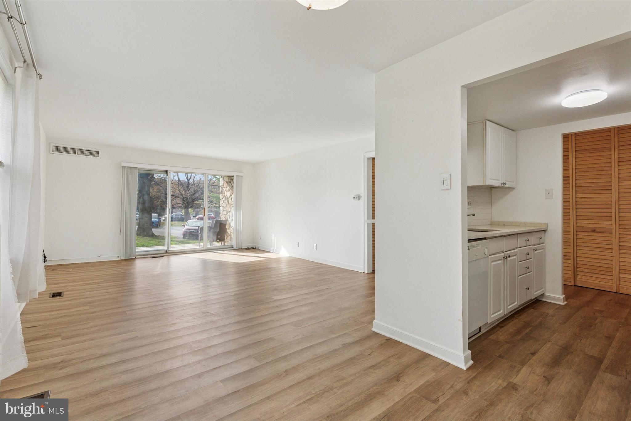 GLENHARDIE CONDOS - Residential