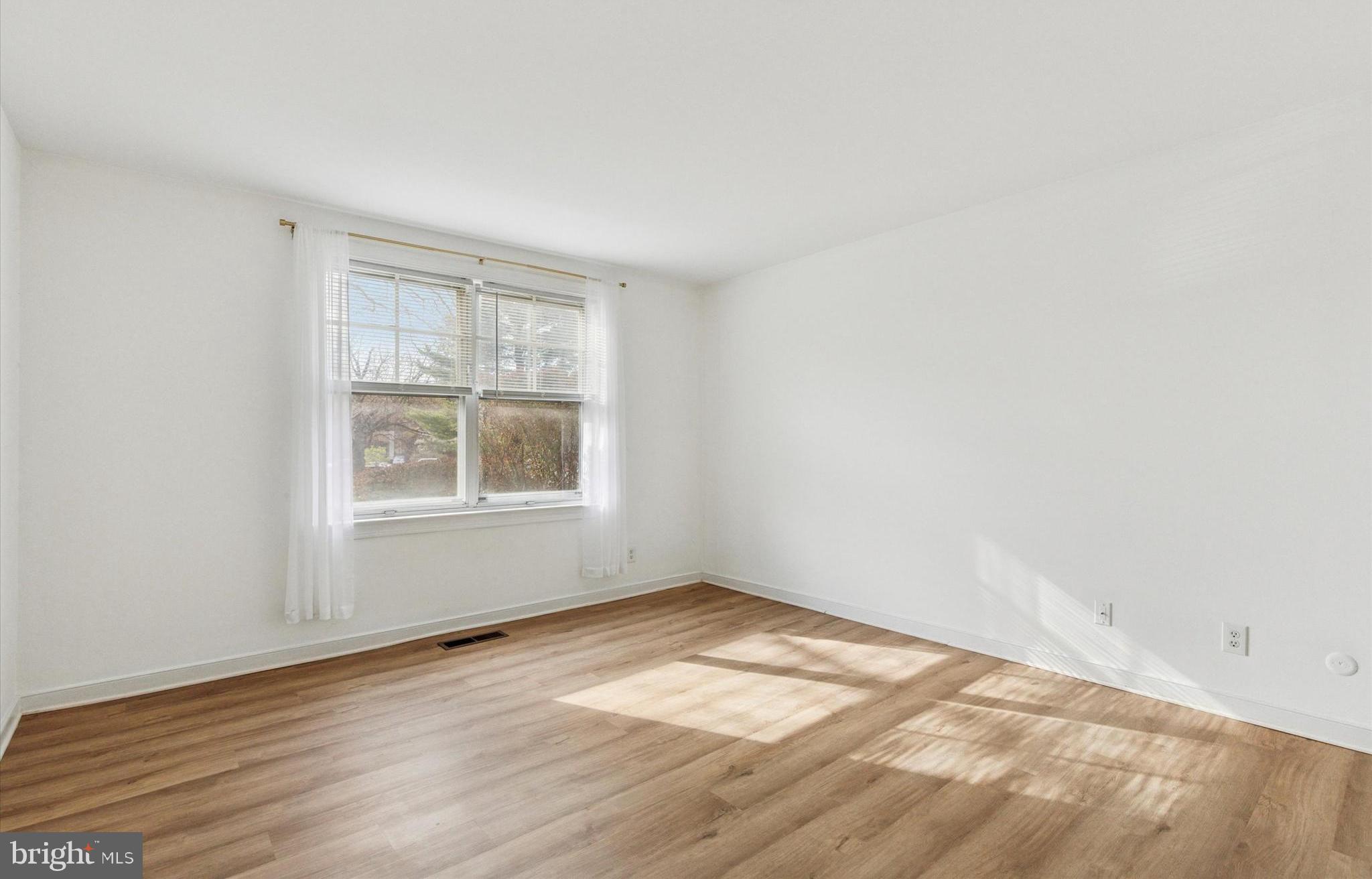 GLENHARDIE CONDOS - Residential