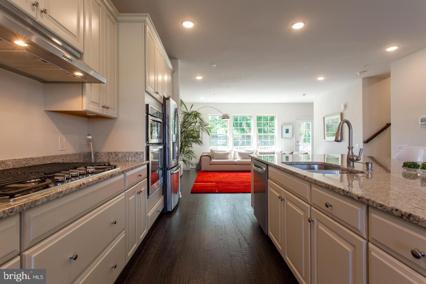 APPLECROSS - Residential Lease