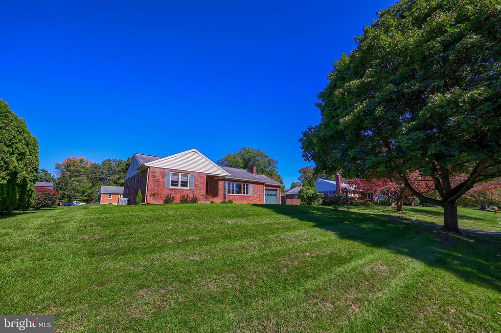 Photo of 115 Savo Avenue, Lancaster, PA 17601 (MLS # PALA2042618)