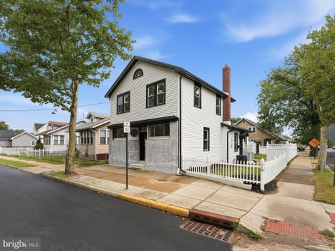Homes For Sale - 110 W Washington Street<br/> Burlington County, RIVERSIDE, NJ 08075