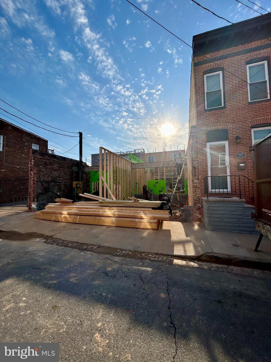 1421 HAUBERT STREET
