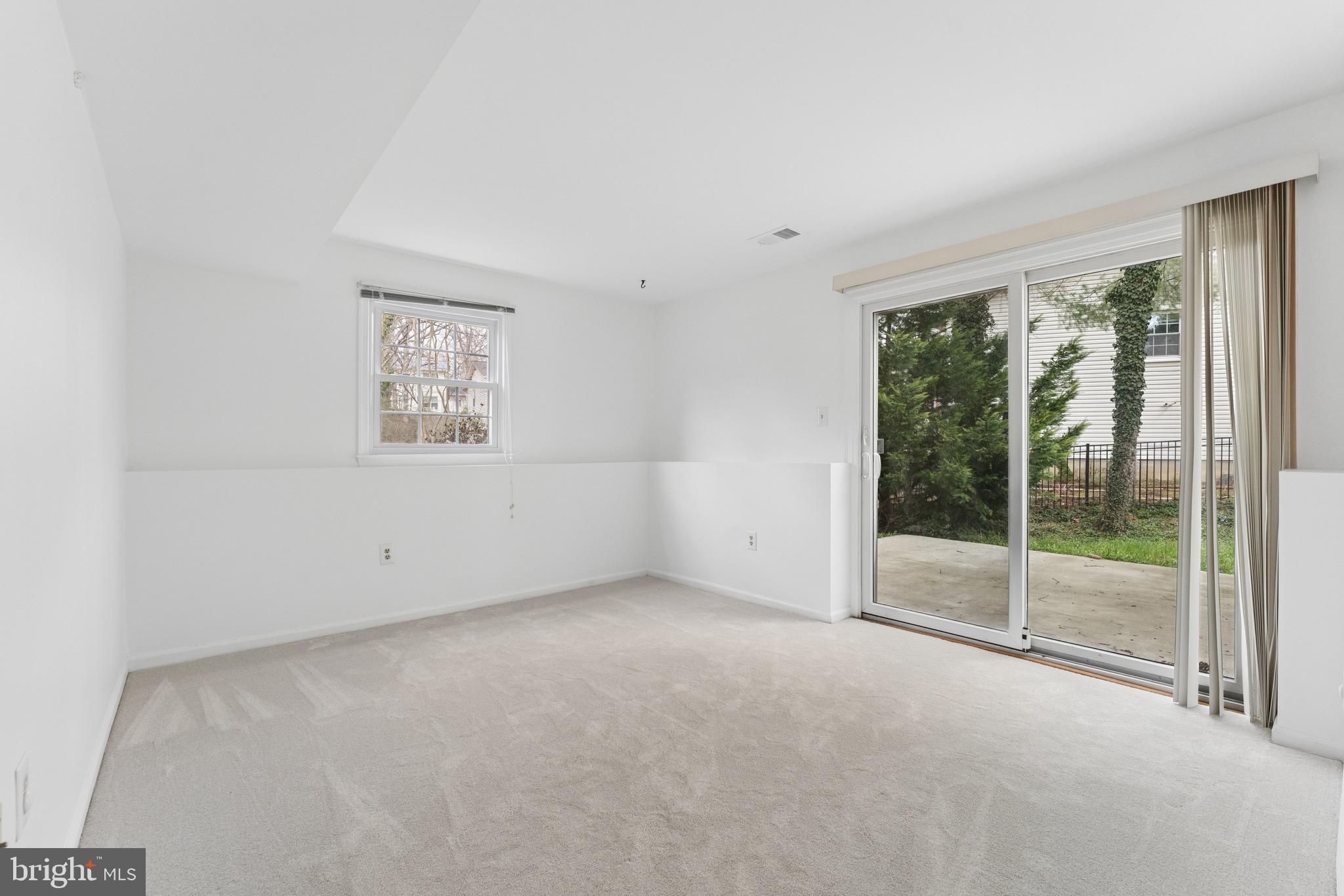 LAKEWOOD HILLS - Residential