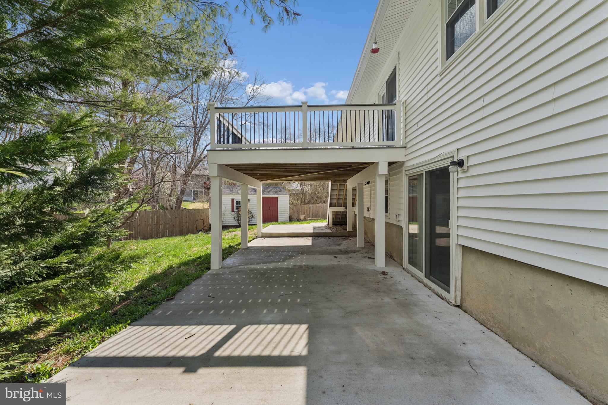 LAKEWOOD HILLS - Residential