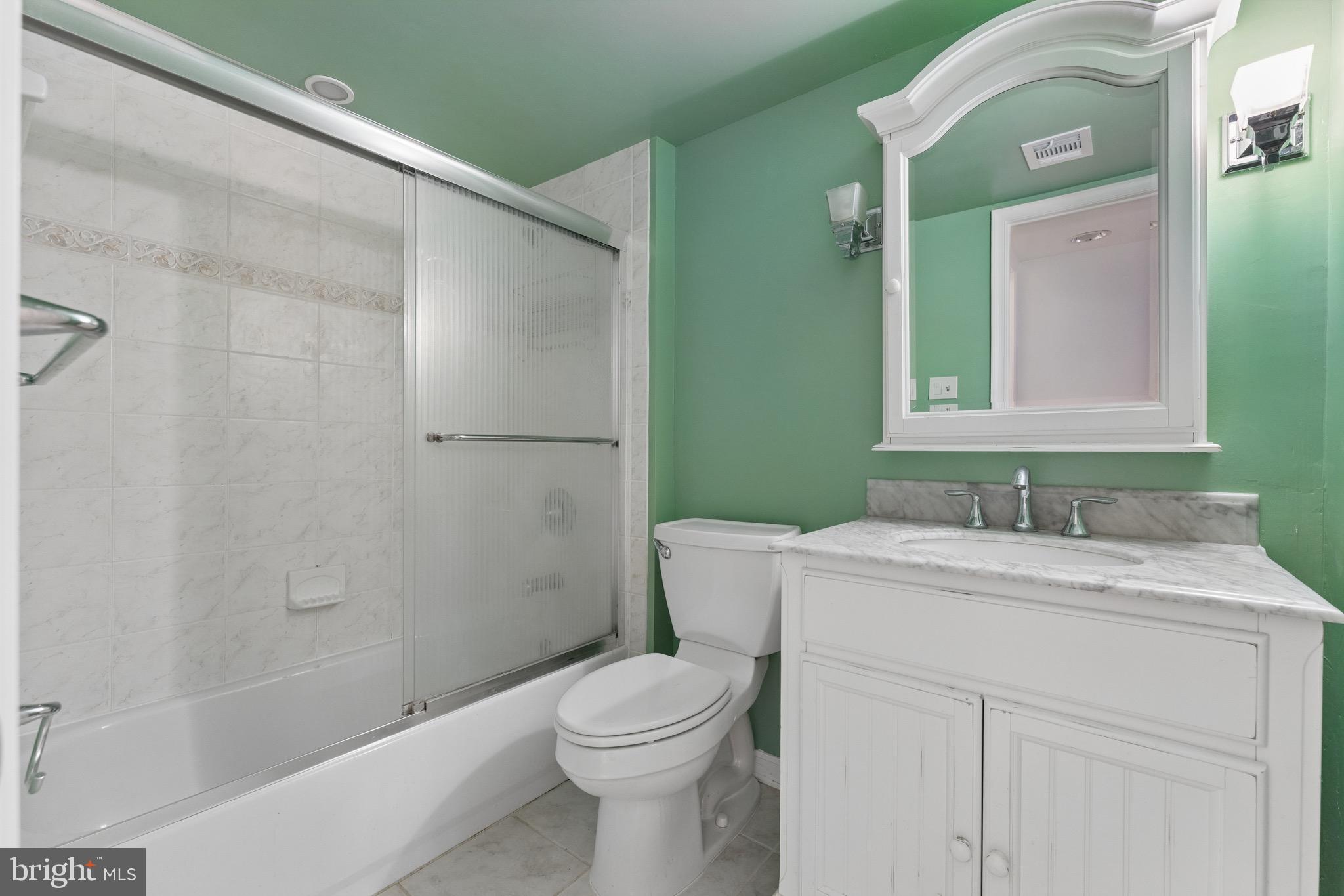 LAKEWOOD HILLS - Residential