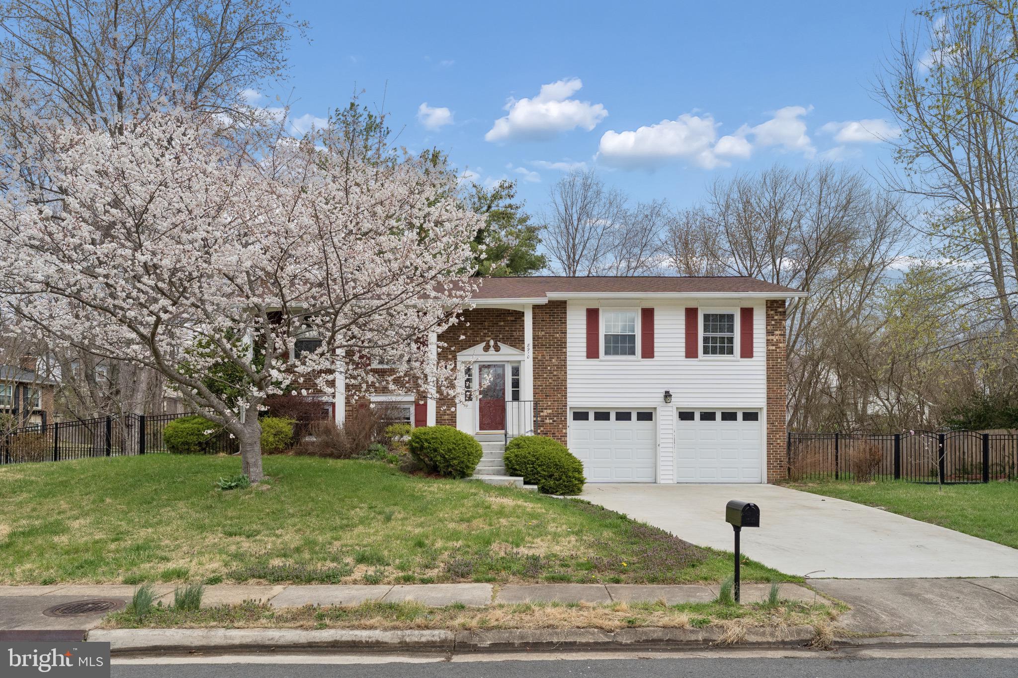 LAKEWOOD HILLS - Residential