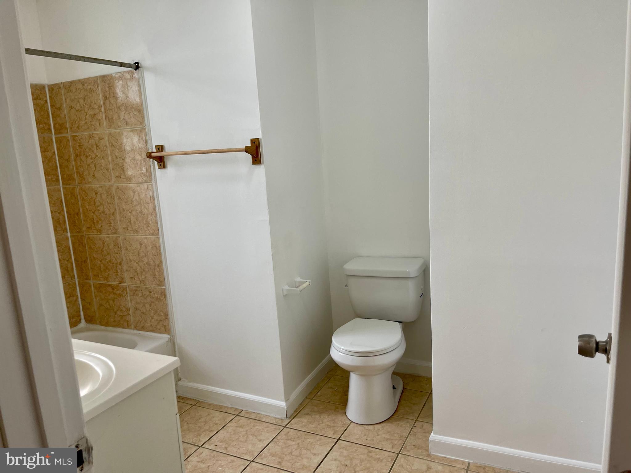 BOLTON HILL HISTORIC DISTRICT - Residential Lease