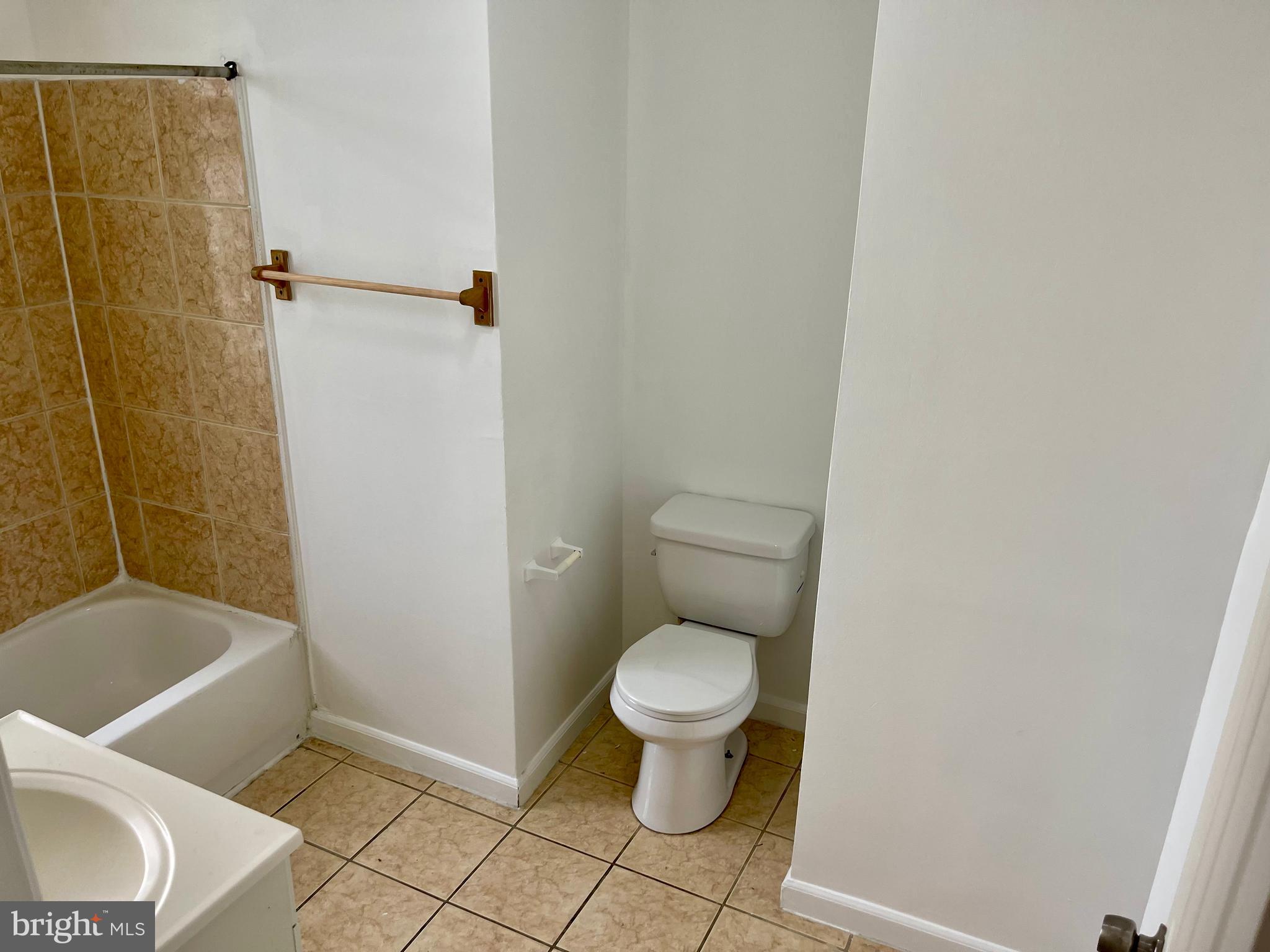 BOLTON HILL HISTORIC DISTRICT - Residential Lease