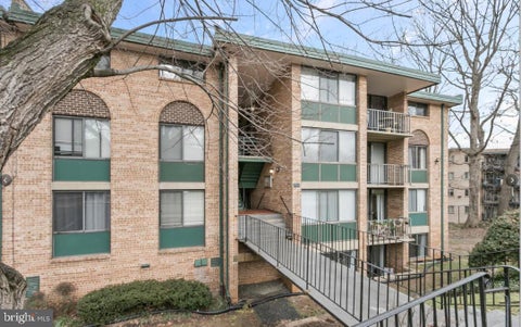 Condo For Sale - 501 N Armistead Street #T3<br/> ALEXANDRIA, VA 22312