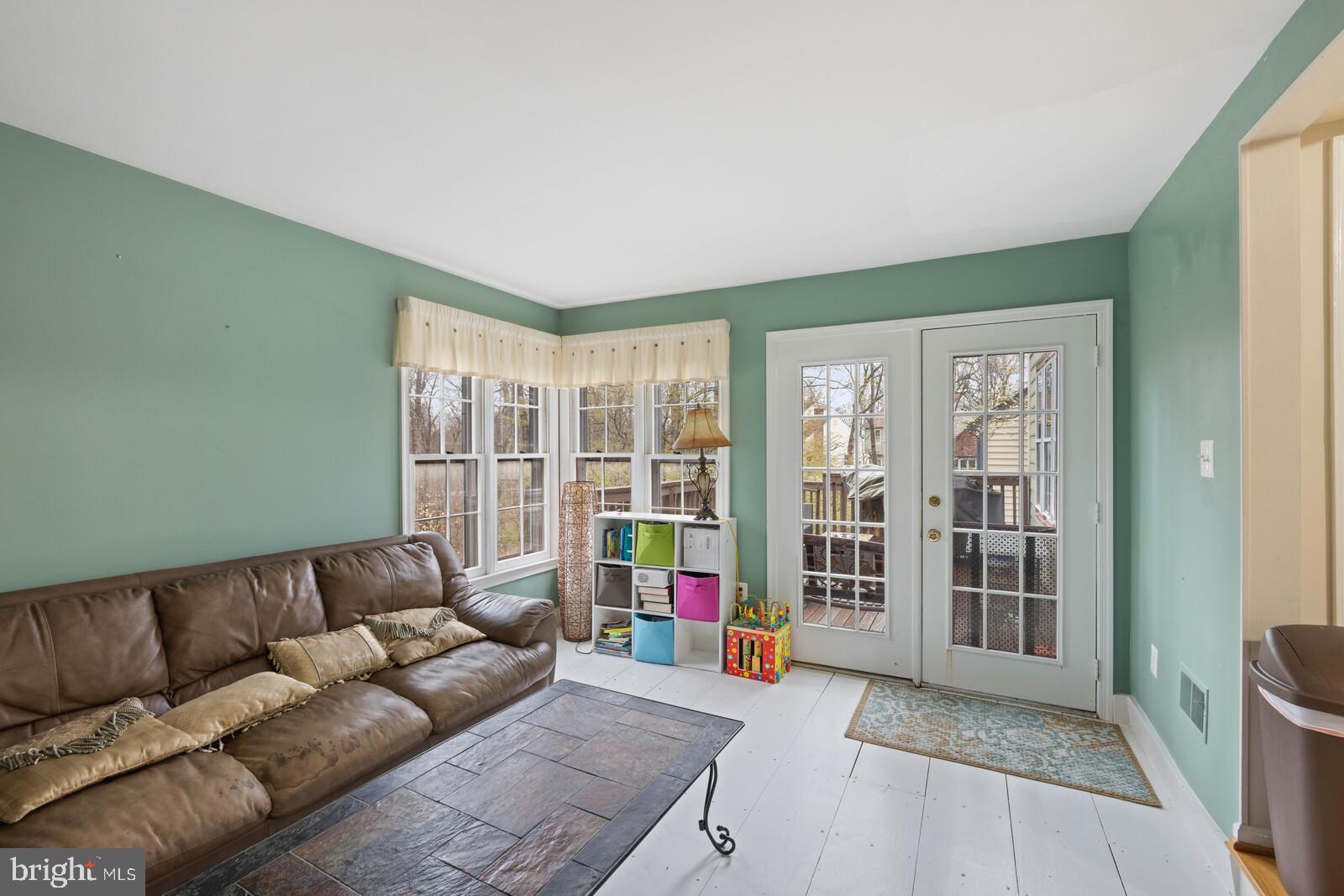 LAKE RIDGE - Residential