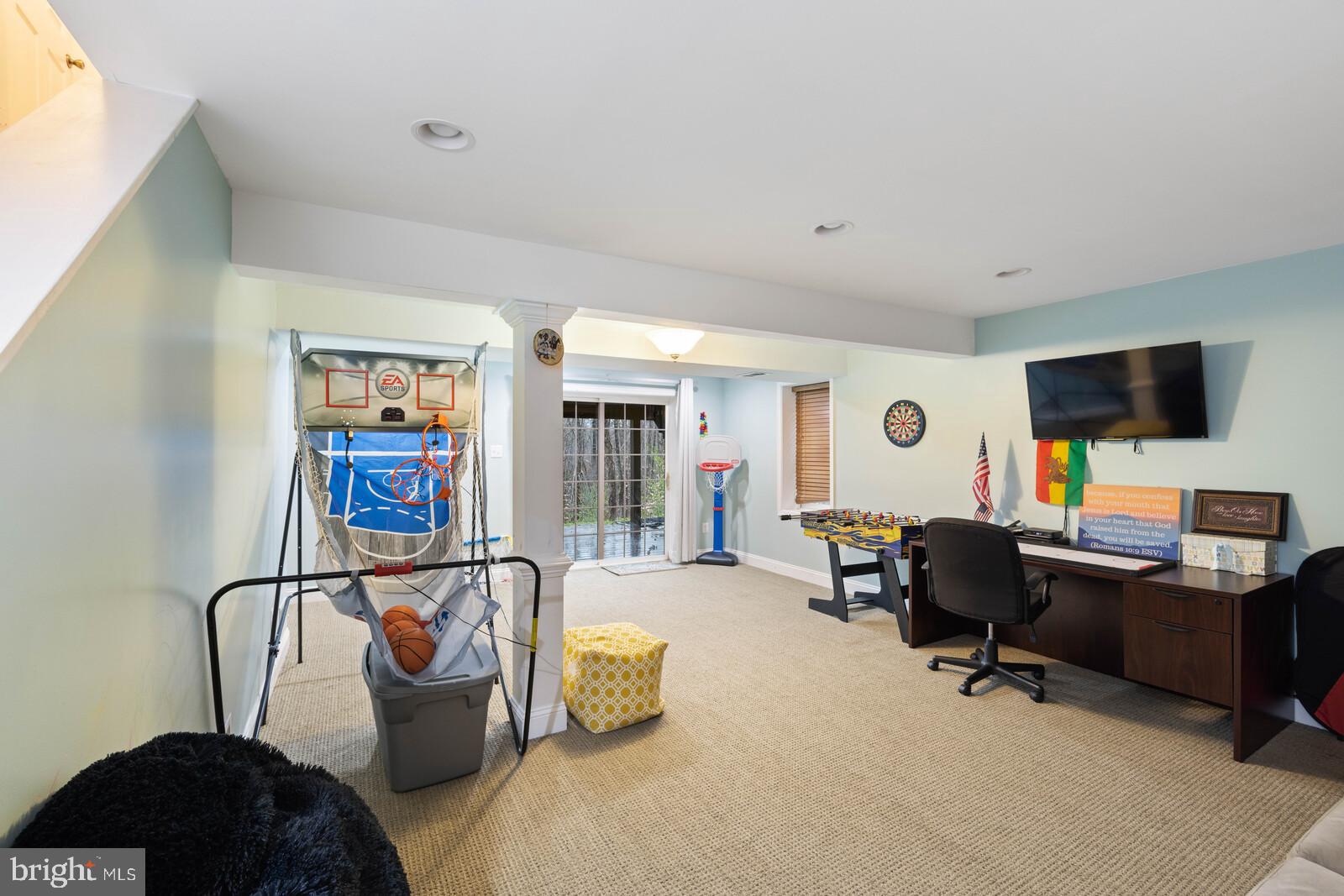 LAKE RIDGE - Residential