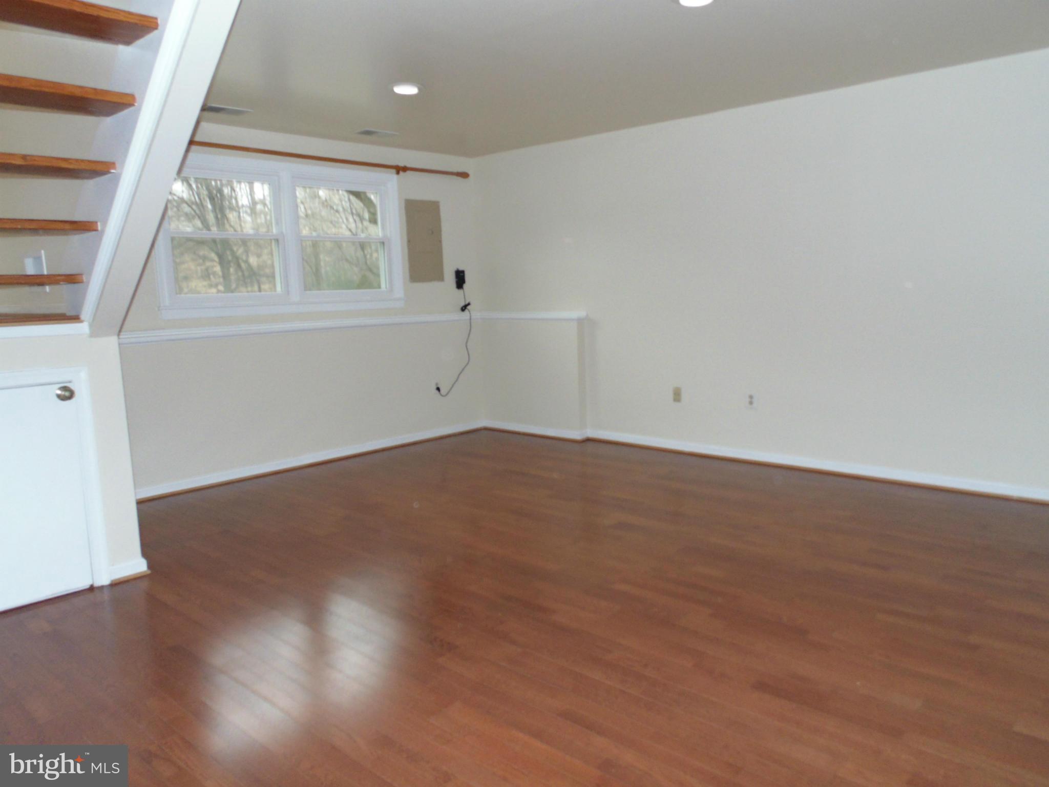 CROFTON MEADOWS - Residential Lease