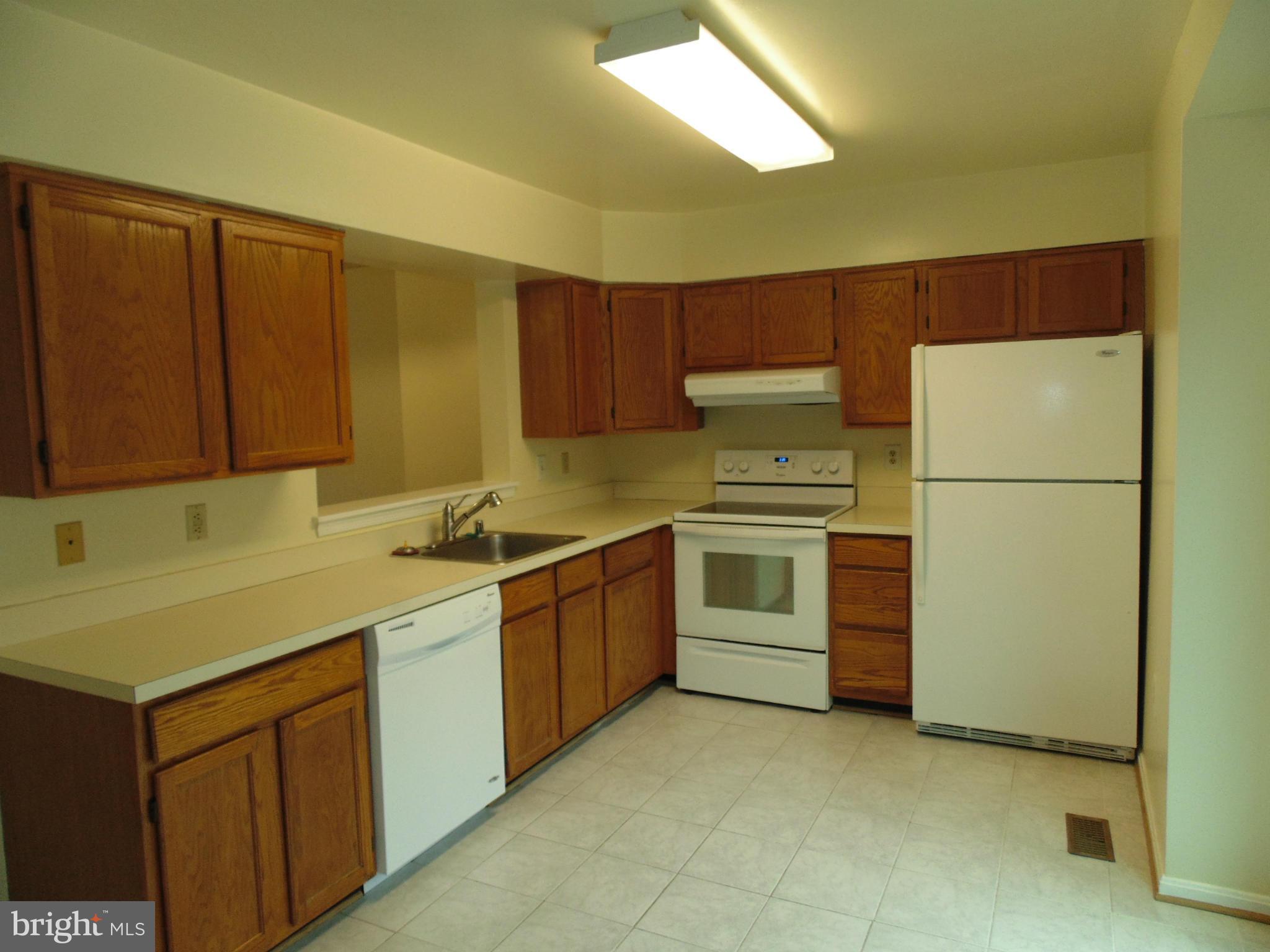 CROFTON MEADOWS - Residential Lease