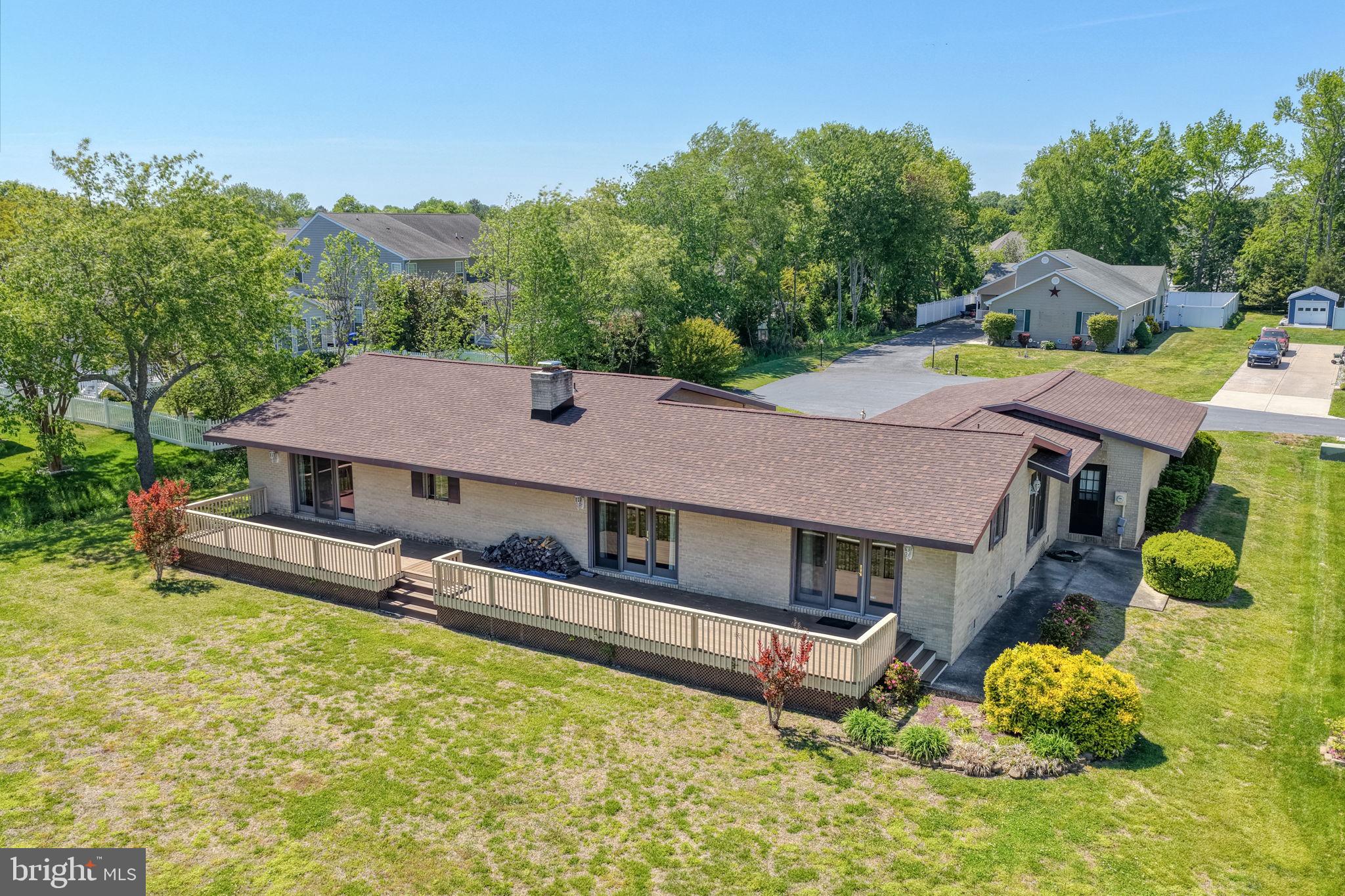 7 WOODS LANE