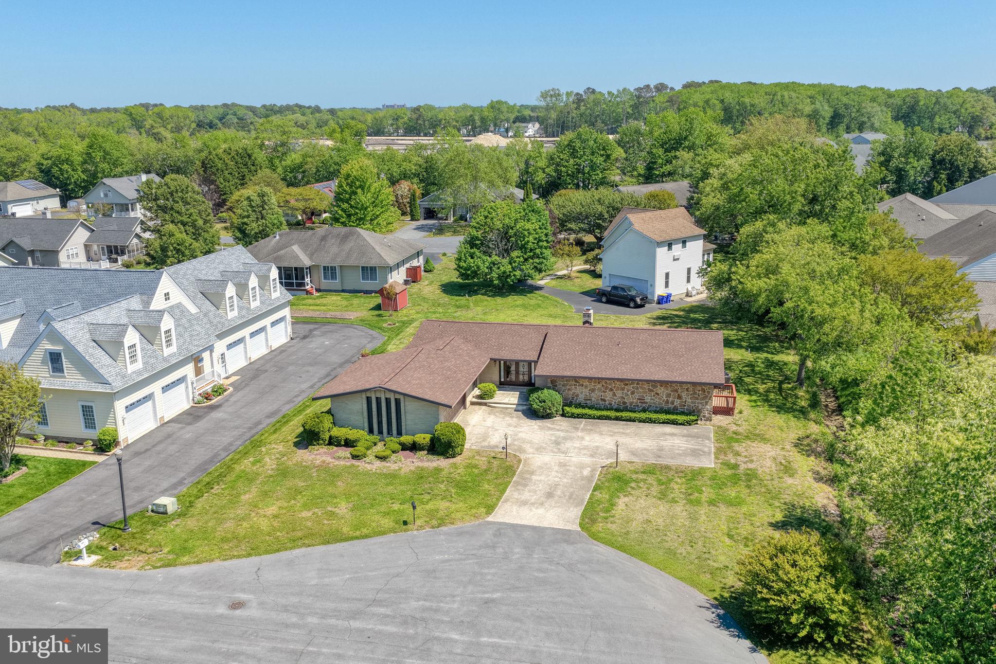 7 WOODS LANE