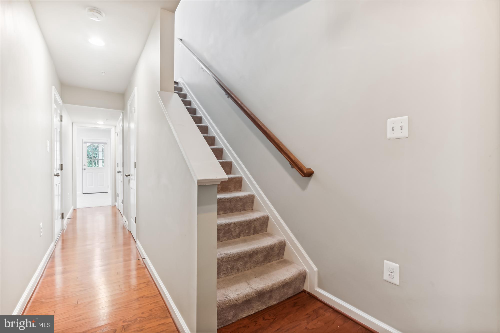 THE POINTE AT TANYARD SPRINGS - Residential Lease