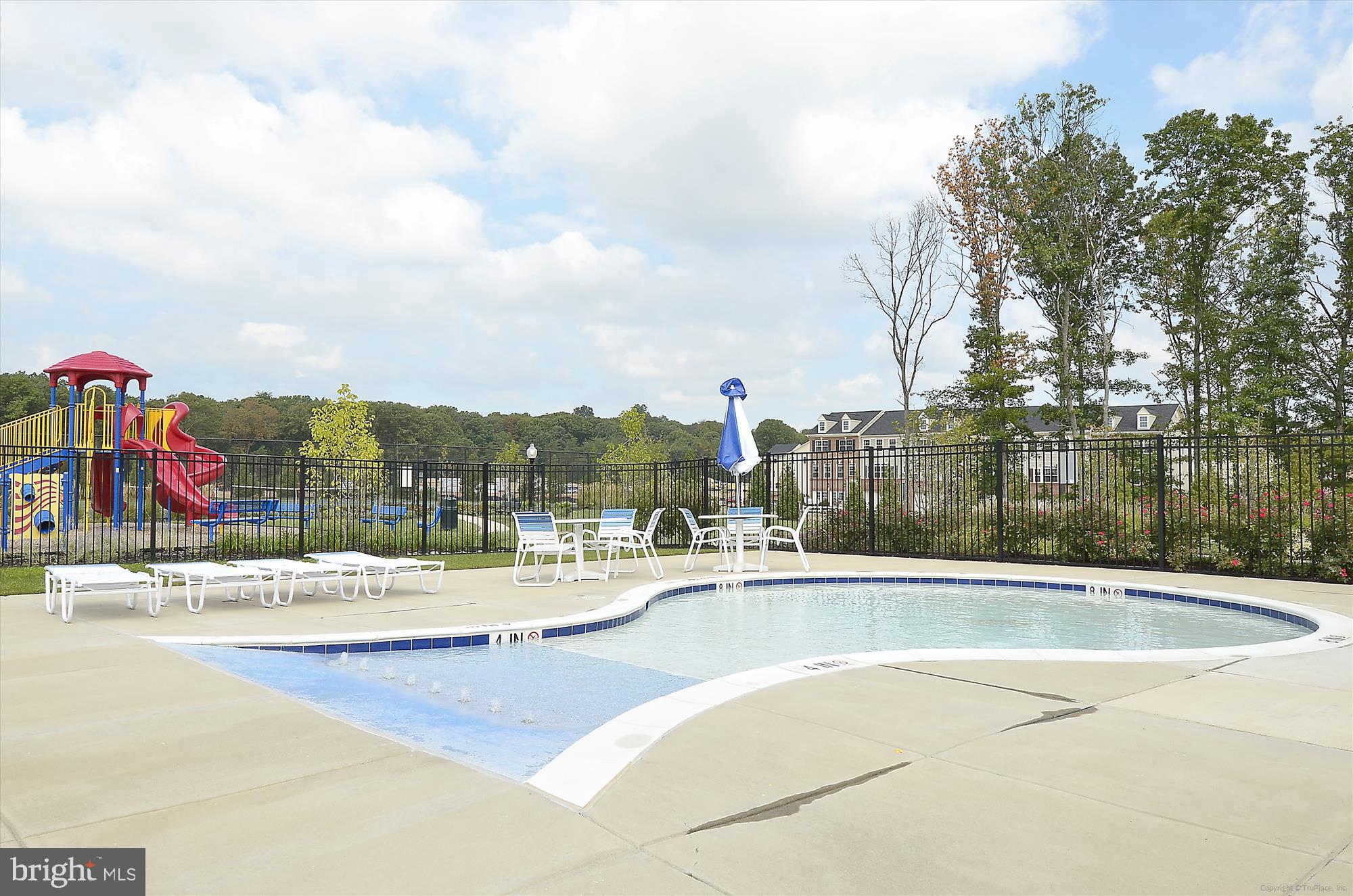 THE POINTE AT TANYARD SPRINGS - Residential Lease